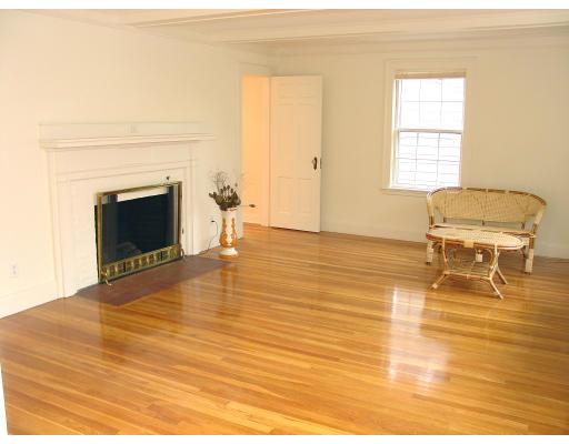 23 Oakley Road Watertown, MA 02472 - Photo 3 of 30 Gallery Image 3