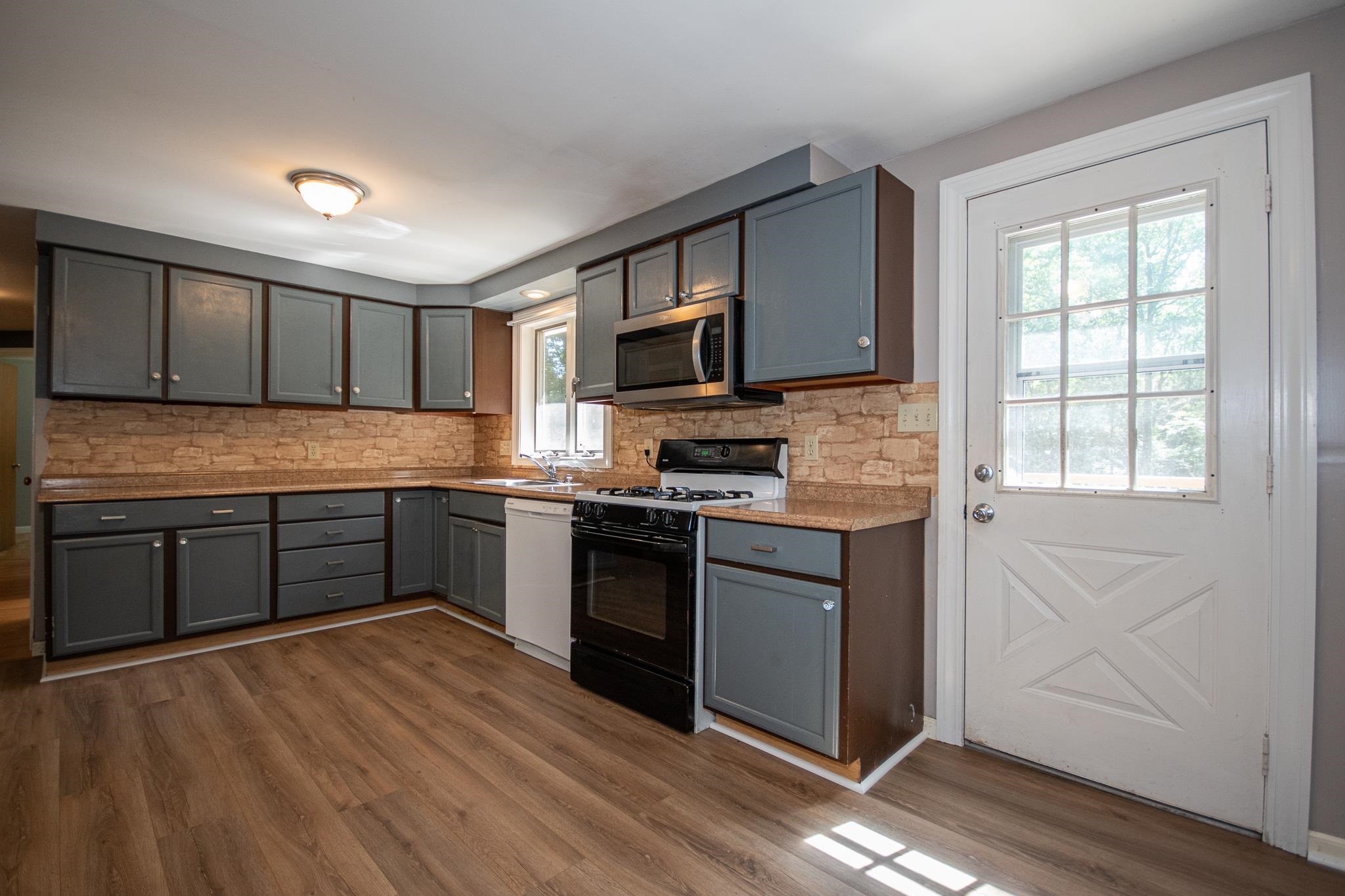 12 Mandela Drive Rochester, NH 03868 - Photo 29 of 32