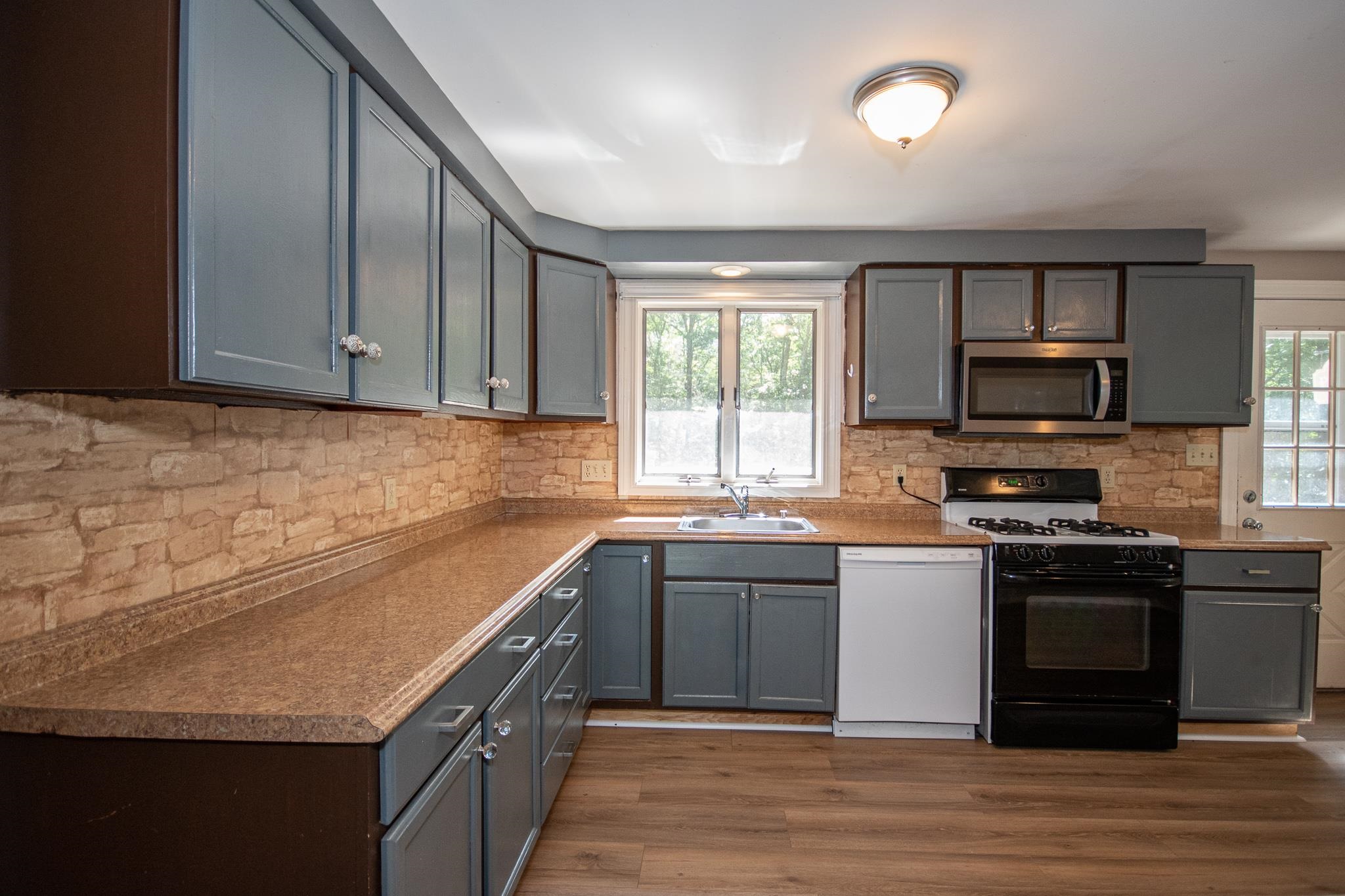 12 Mandela Drive Rochester, NH 03868 - Photo 31 of 32