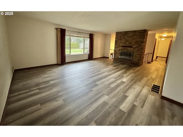 $698,000 | 15400 Southeast Barlow Court, Damascus, OR 97089