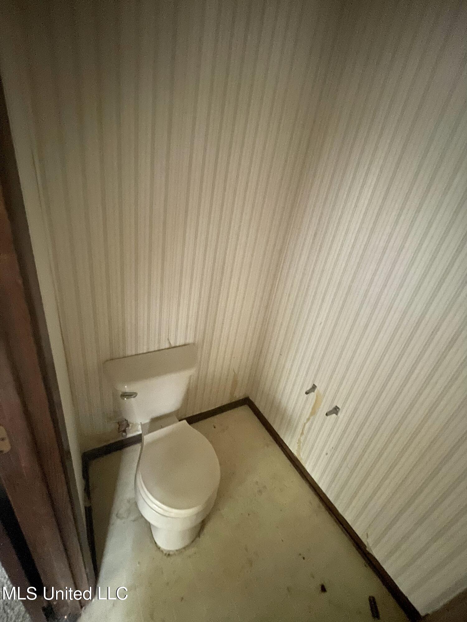 3306 Longwood Drive Jackson, MS 39212 - Photo 11 of 25 IMG_8318