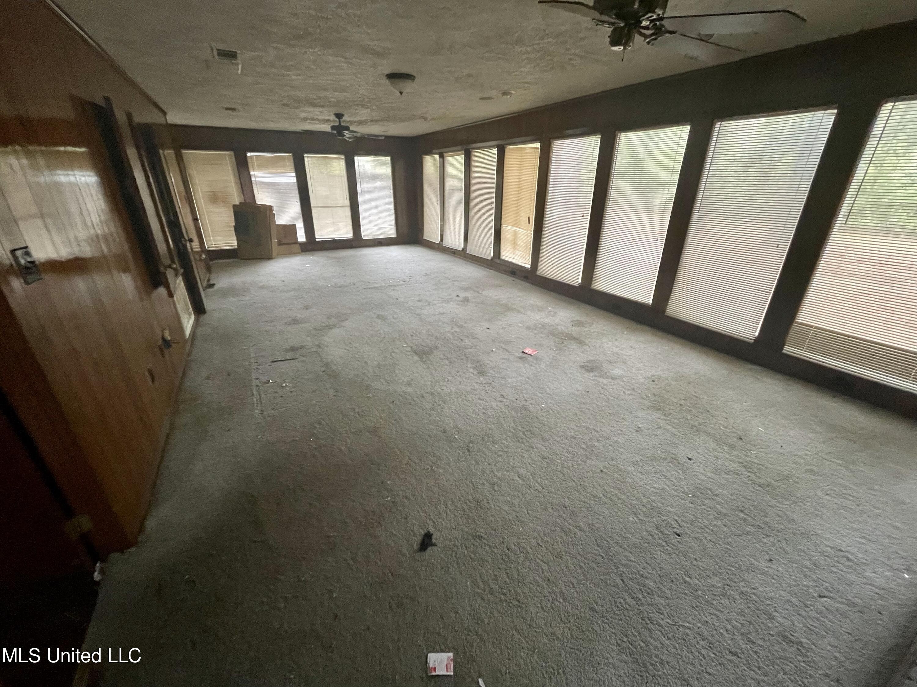 3306 Longwood Drive Jackson, MS 39212 - Photo 8 of 25 IMG_8316