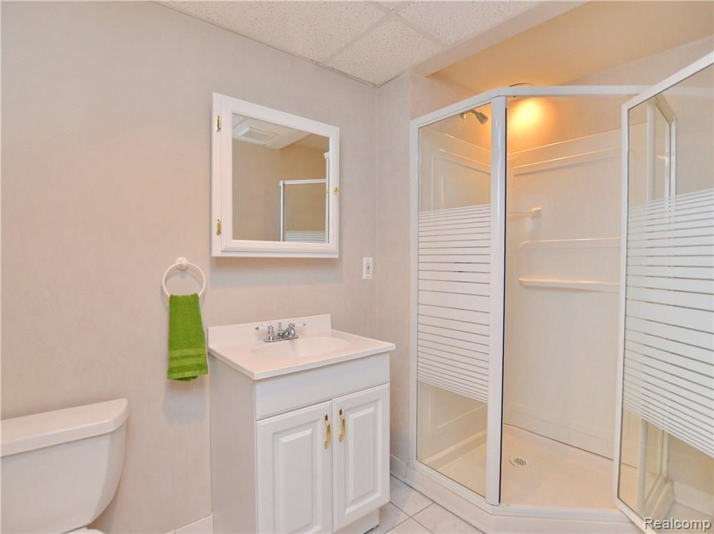 854 Dakota Rochester Hills, MI 48307 - Photo 29 of 32