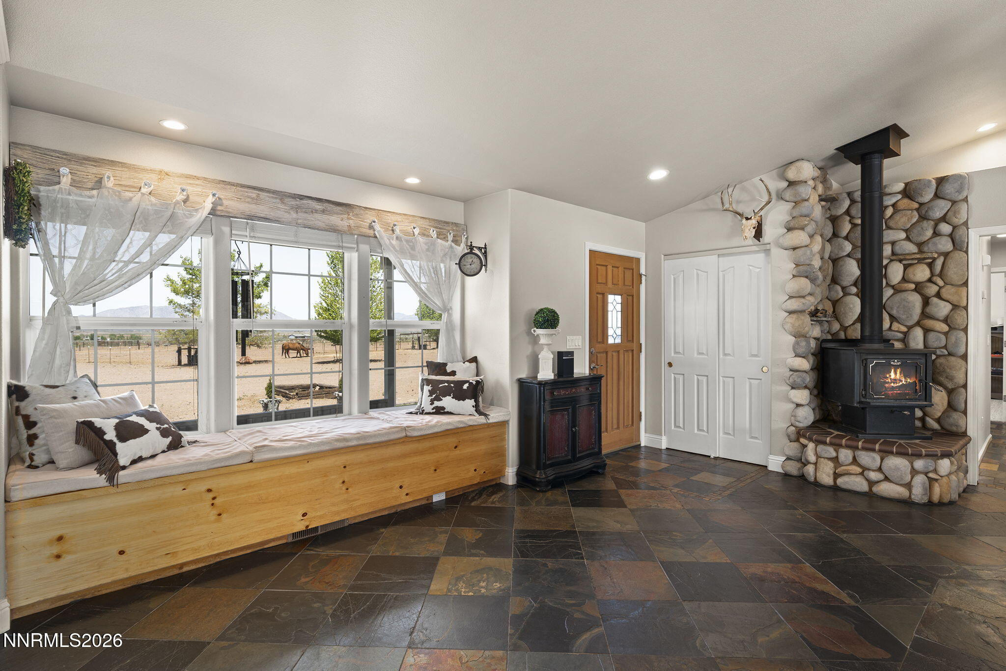 4800 Amy Road Reno, NV 89510 - Photo 17 of 77 21-web-or-mls-_DSC9498