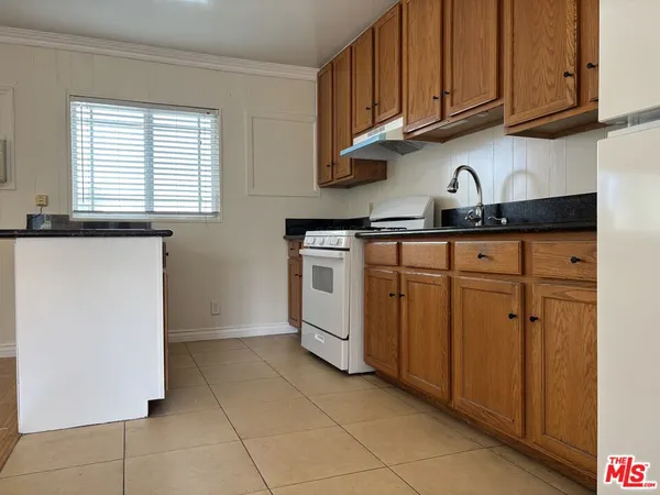 $2,600 | 1516 Talmadge Street, Unit UFU, Los Angeles, CA 90027