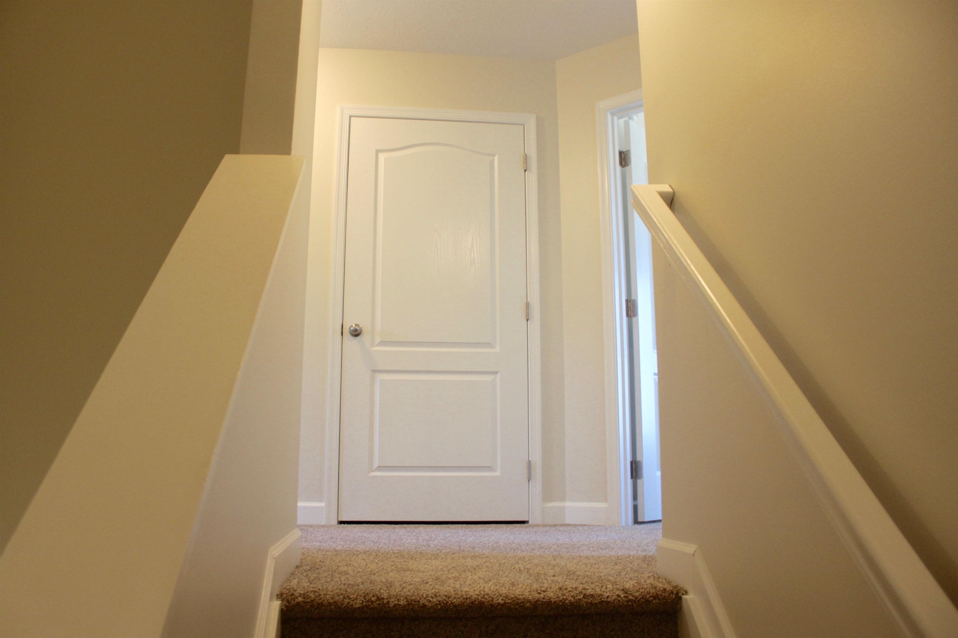 113 Cedar Point Lane Harrisonburg, VA 22802 - Photo 9 of 25 a view of bedroom and hallway