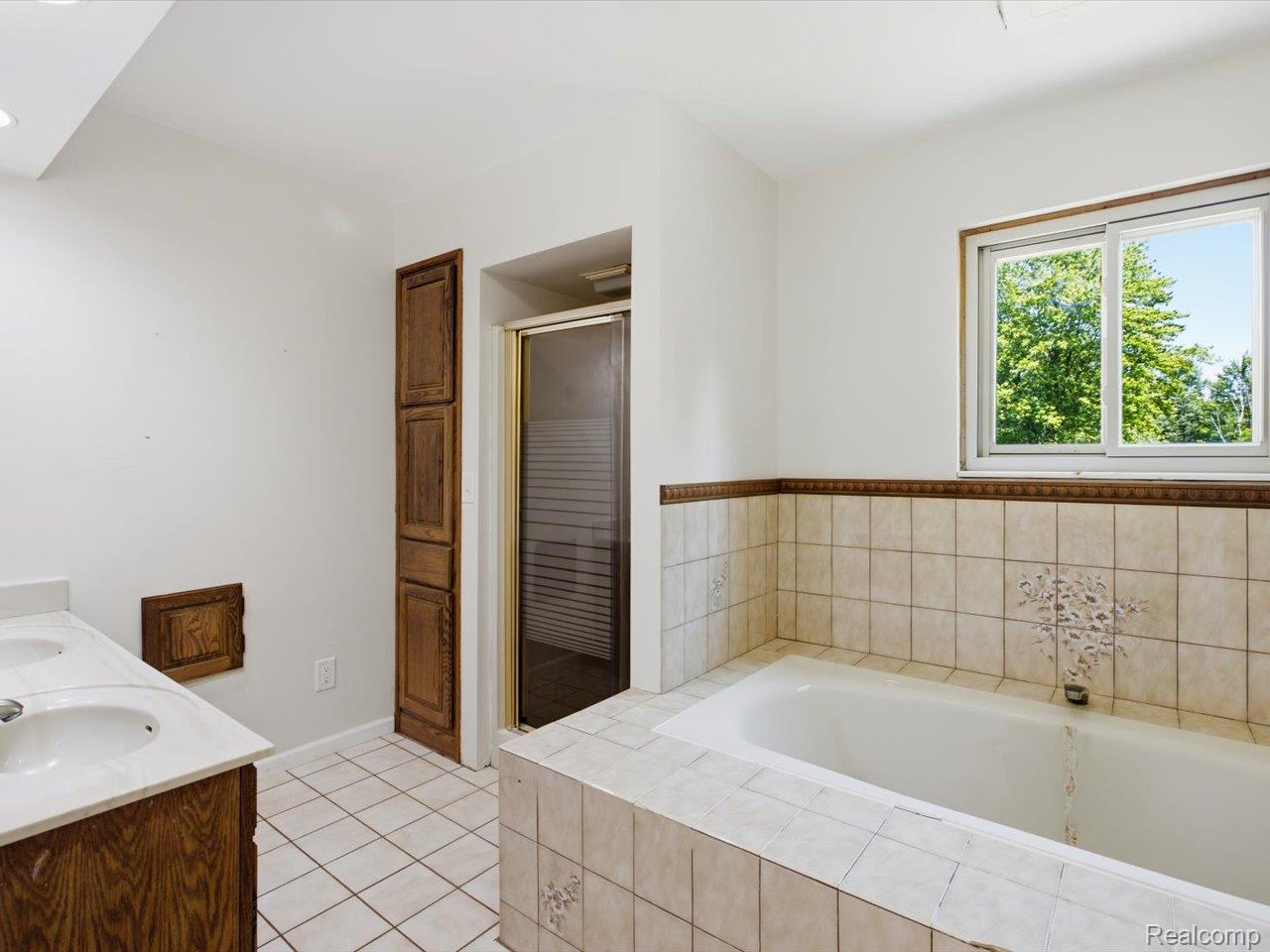 2861 Church Road Columbus, MI 48063 - Photo 23 of 46 22-2861 Church Rd (22).jpg