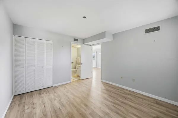 $205,000 | 104 Capri Isles Boulevard, Unit 301, Venice, FL 34292