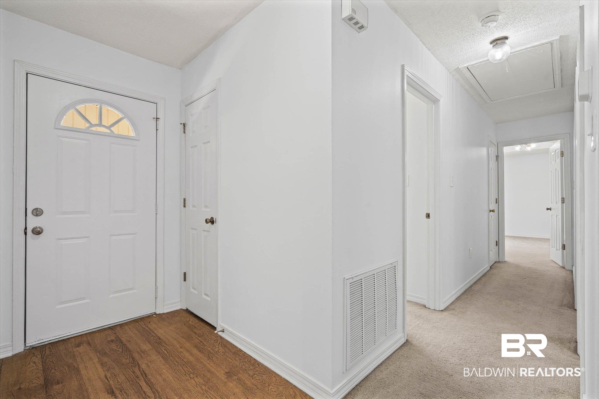 9770 Lakeview Road Bay Minette, AL 36507 - Photo 15 of 44 Hallway