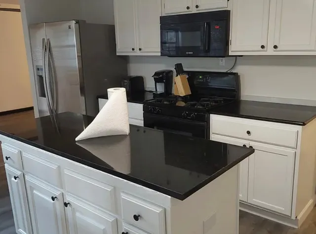 $2,300 | 7916 Copano Drive, Austin, TX 78749