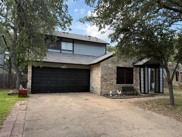 $2,300 | 7916 Copano Drive, Austin, TX 78749