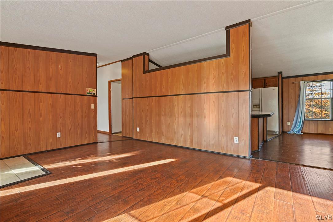 375 Kuhenbeaker Road Blakeslee, PA 18610 - Photo 8 of 37 Gallery Image 8