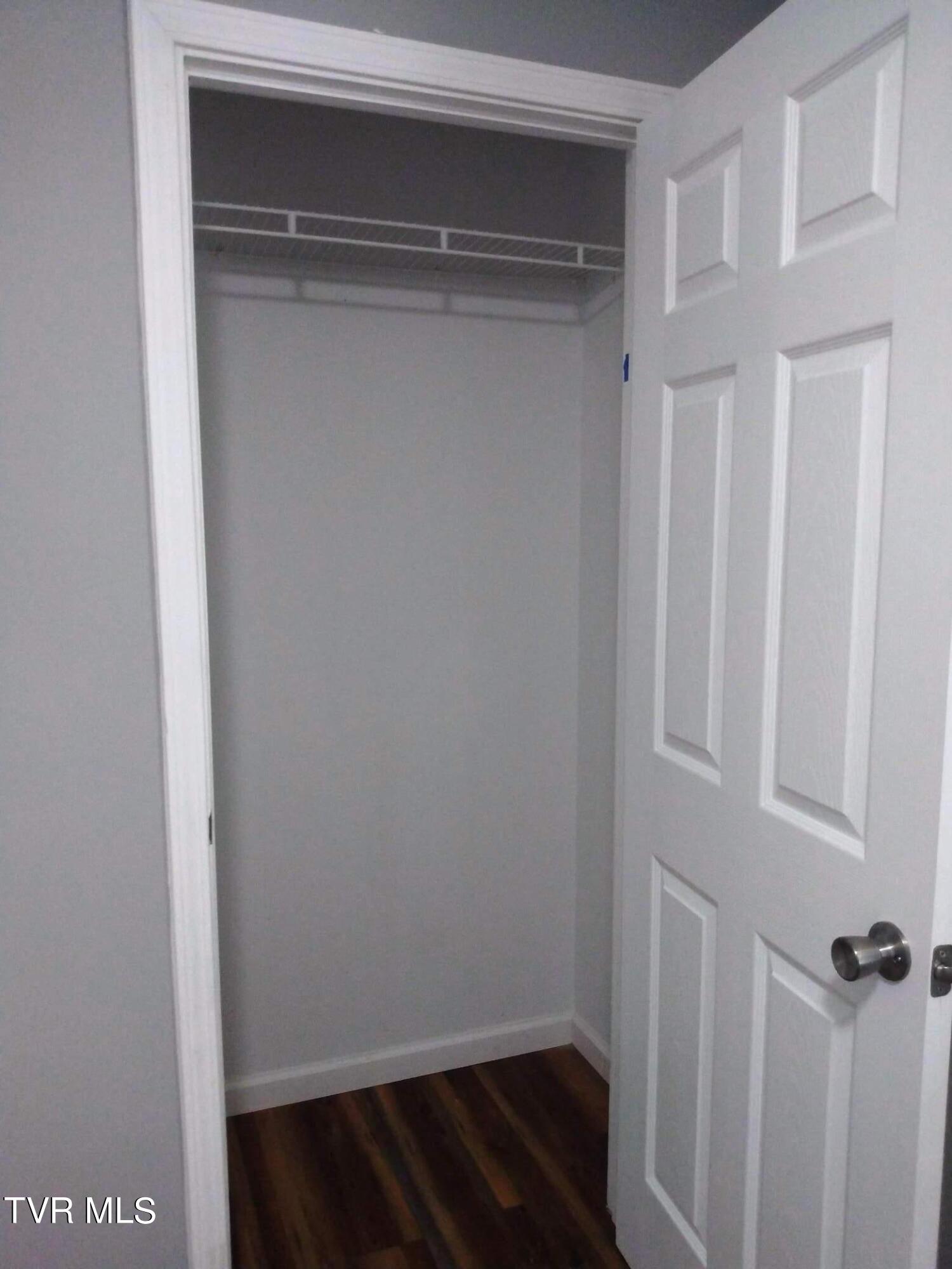 243 Pruitt Road North Greeneville, TN 37743 - Photo 20 of 37 243 Pruitt Rd N Inside 13