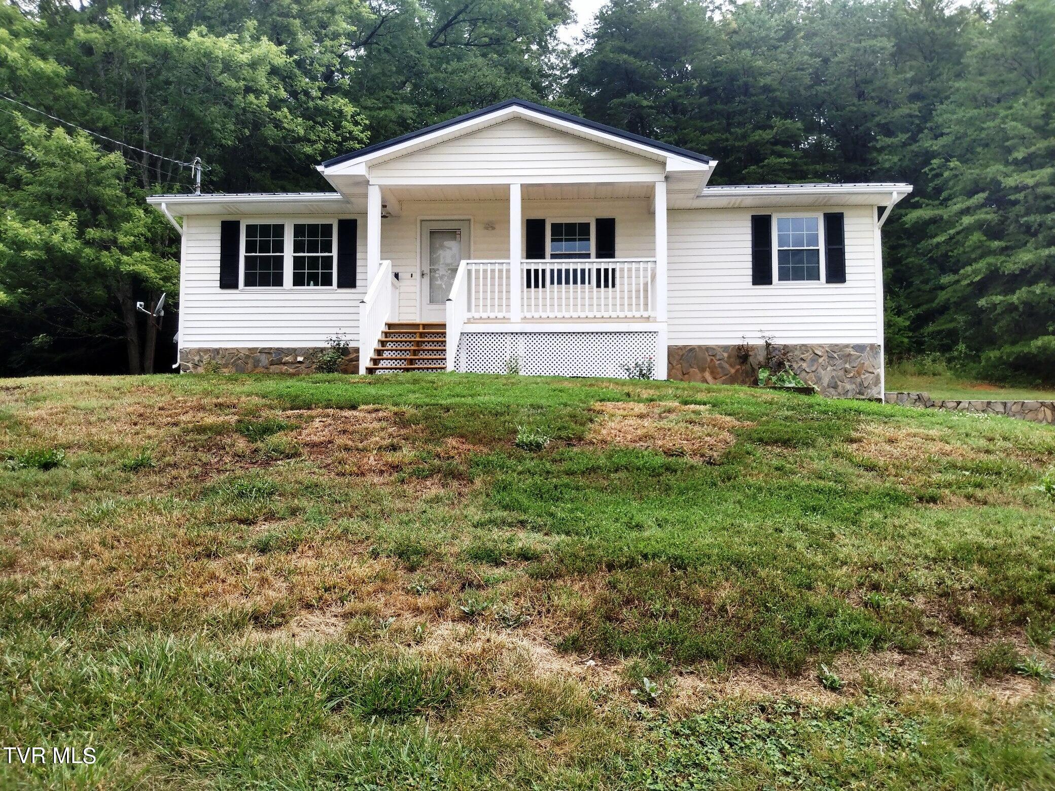 243 Pruitt Road North Greeneville, TN 37743 - Photo 5 of 37 243 Pruitt Rd N Outside 4