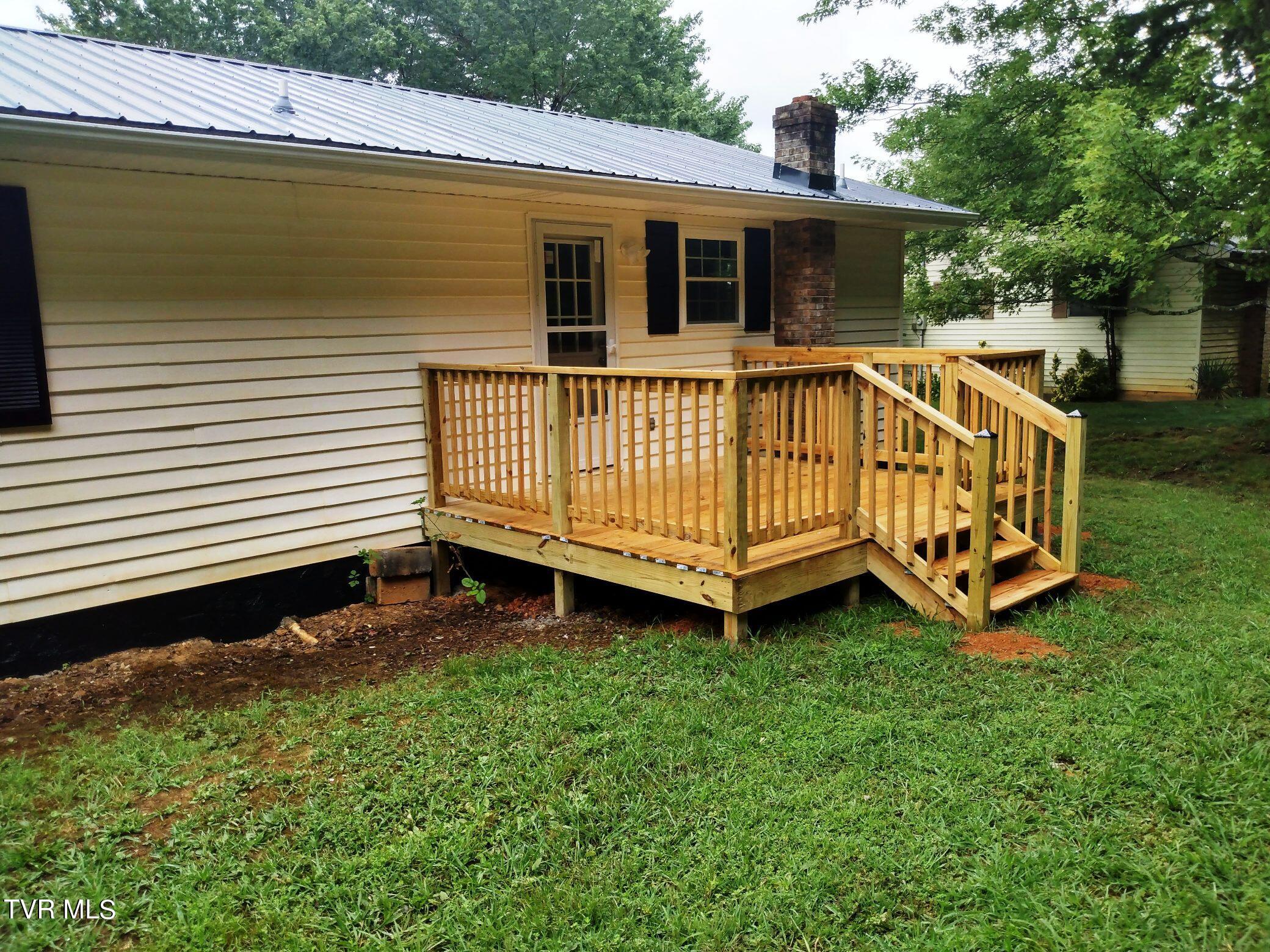 243 Pruitt Road North Greeneville, TN 37743 - Photo 8 of 37 243 Pruitt Rd N Outside 6