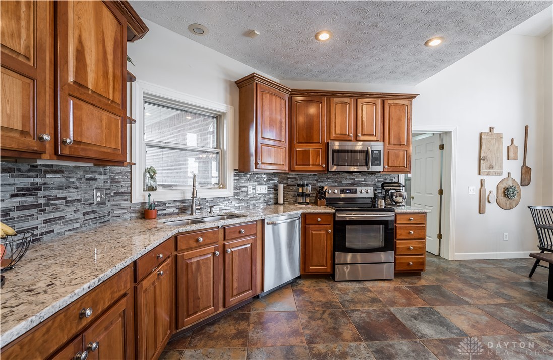 847 Rosecrest Road Tipp City, OH 45371 - Photo 17 of 51 Gallery Image 17