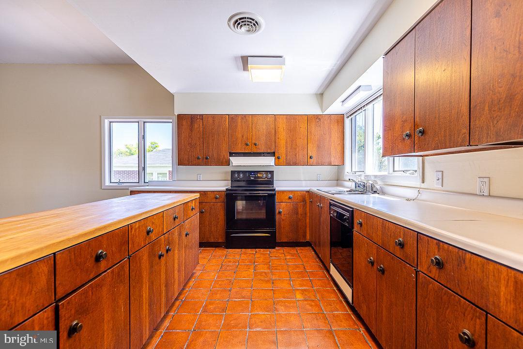 355 Roland Avenue Chambersburg, PA 17201 - Photo 14 of 37 Gallery Image 14