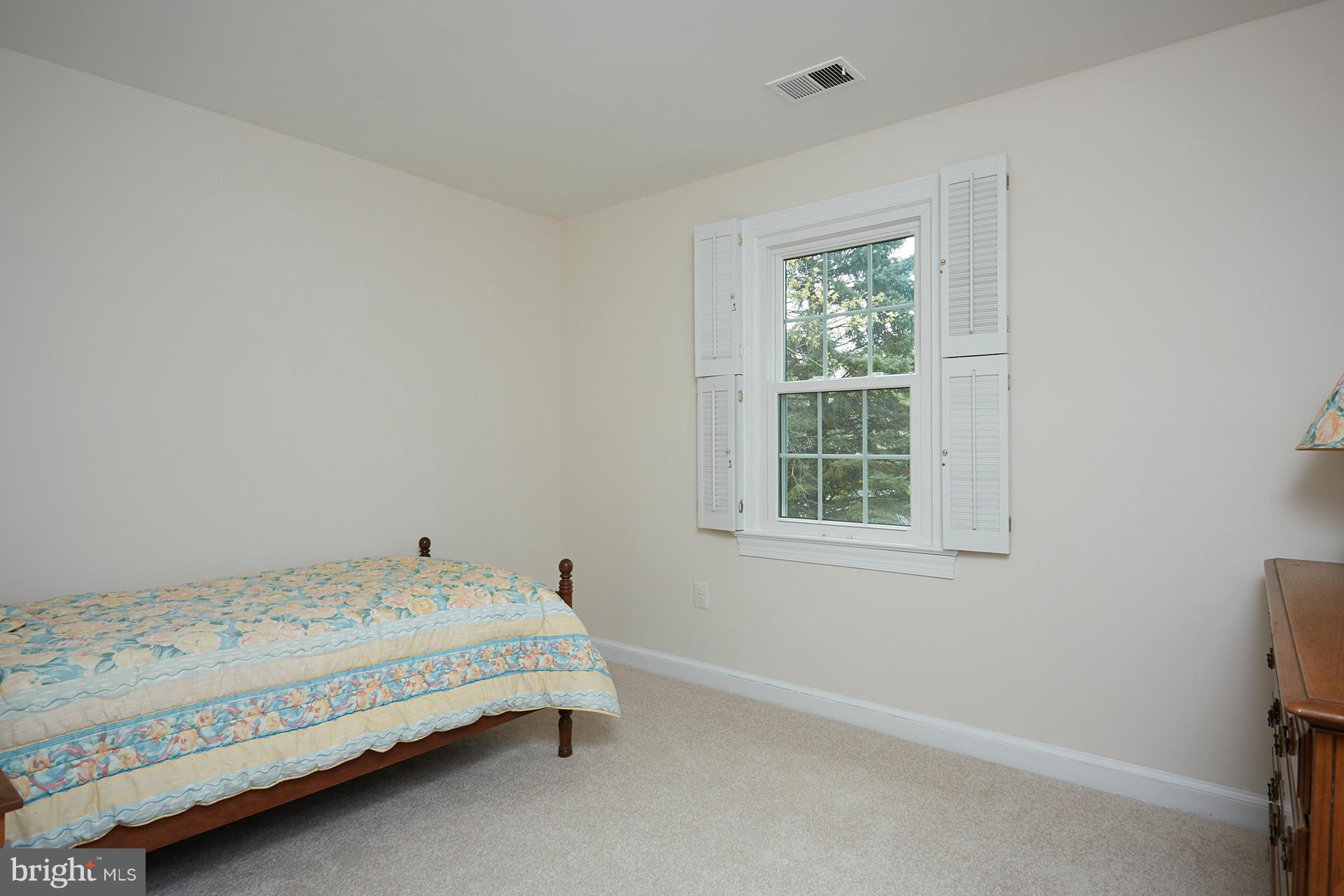 13632 Glenhurst Road North Potomac, MD 20878 - Photo 21 of 30 Bedroom
