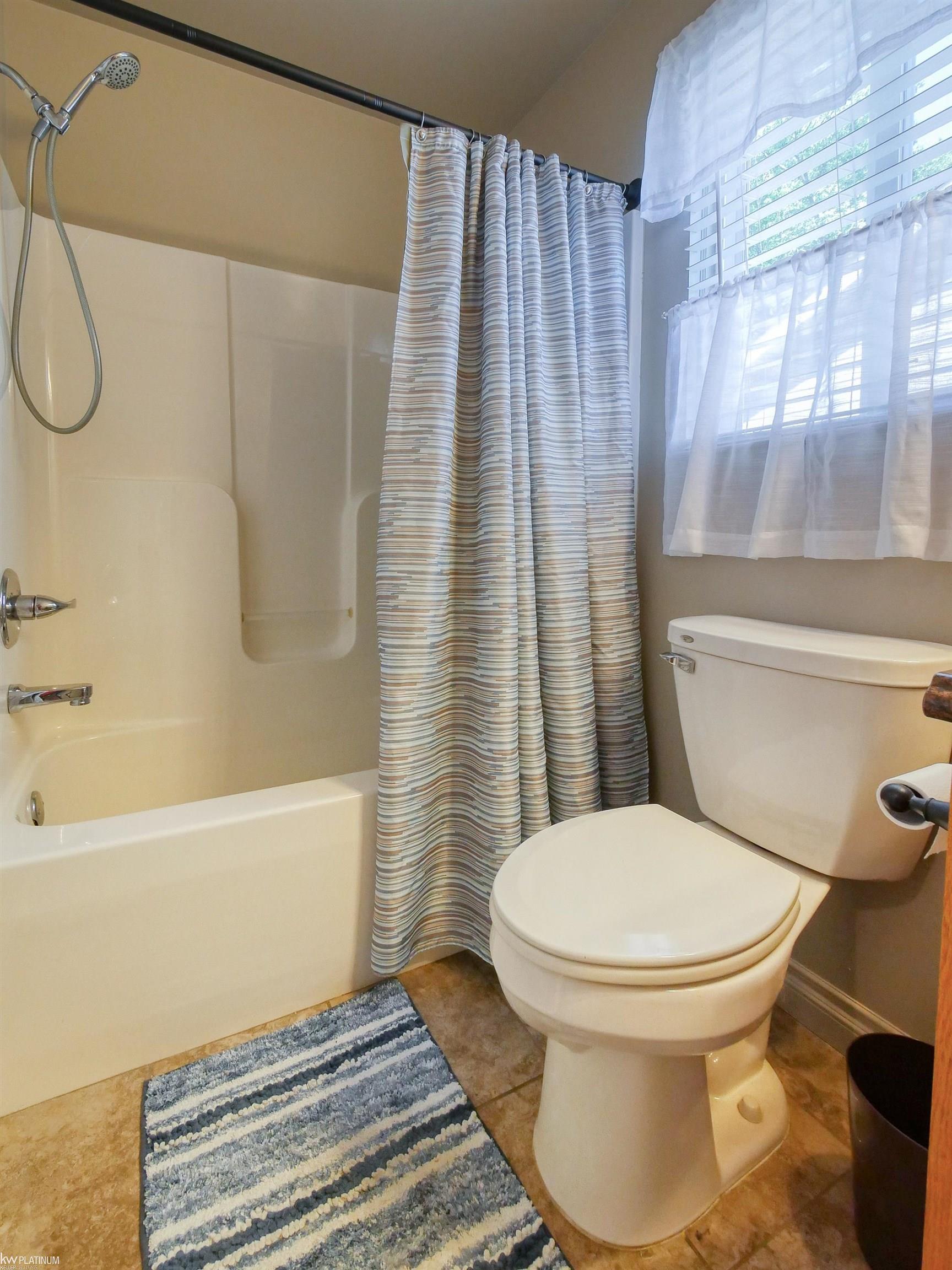 9532 Amy Road Algonac, MI 48001 - Photo 22 of 33 50119281-21.JPG
