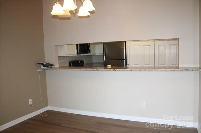 $1,800 | 19839 Henderson Road, Unit M, Cornelius, NC 28031