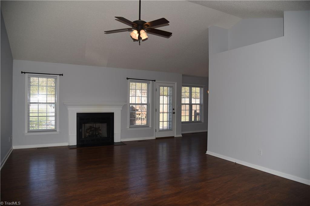 166 Central Oaks Road Clemmons, NC 27012 - Photo 2 of 18 Gallery Image 2