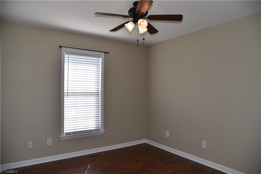 166 Central Oaks Road Clemmons, NC 27012 - Photo 12 of 18 Gallery Image 12