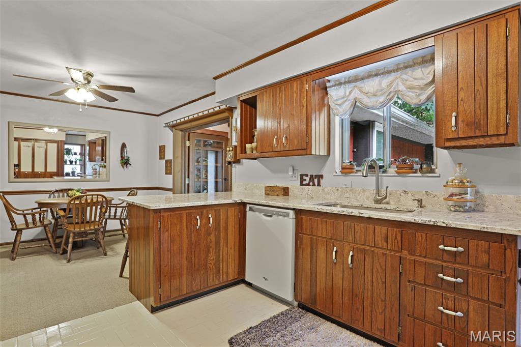1427 Ladd Avenue Edwardsville, IL 62025 - Photo 11 of 34 Gallery Image 11