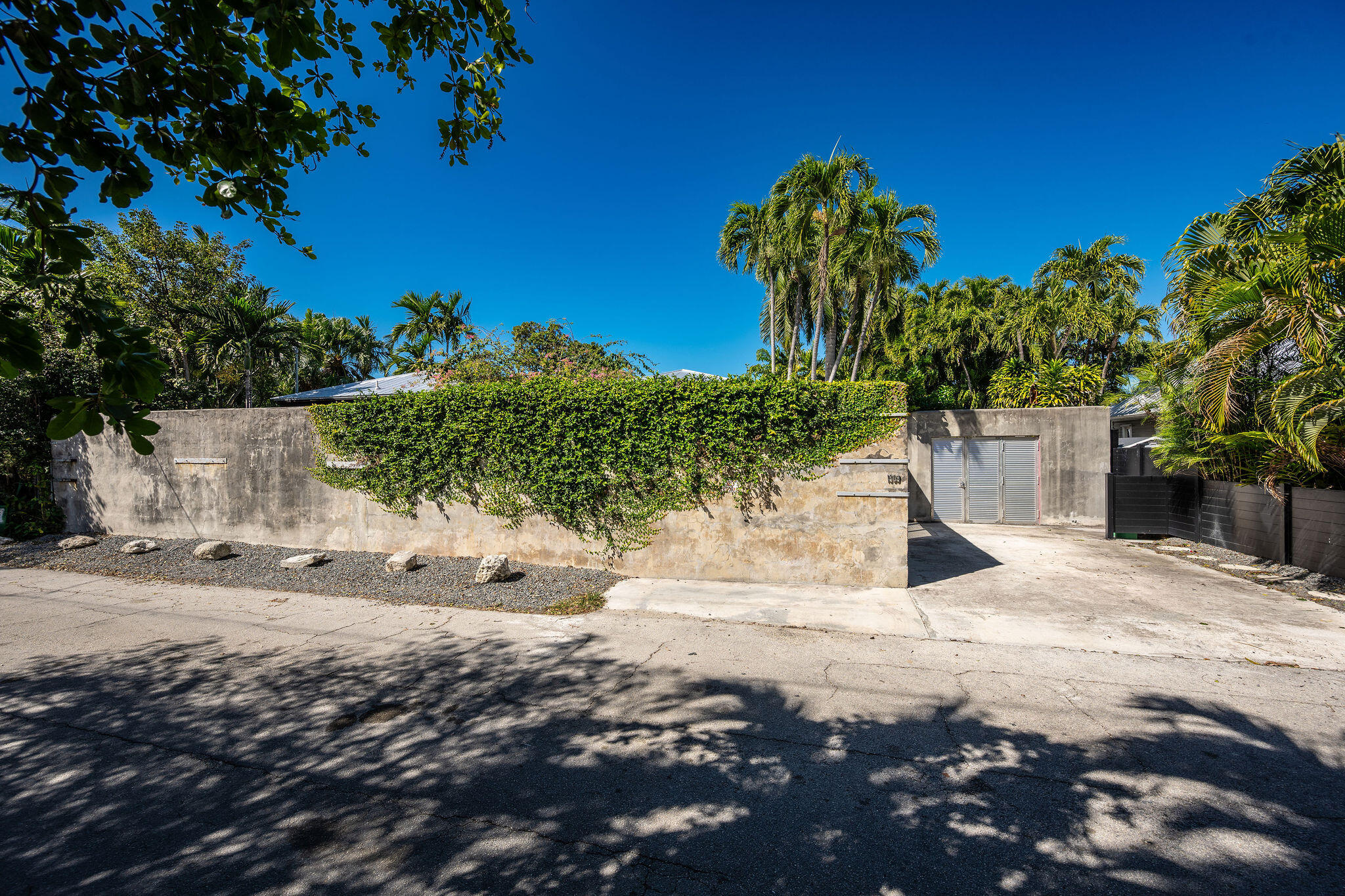 1309 Catherine Street Key West, FL 33040 - Photo 2 of 71 NDP_1571