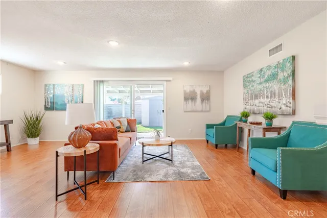 $989,000 | 3318 West Borchard Circle, Santa Ana, CA 92704