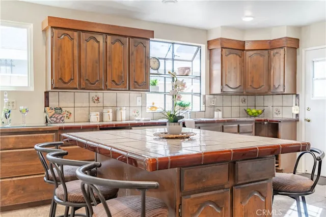 $989,000 | 3318 West Borchard Circle, Santa Ana, CA 92704