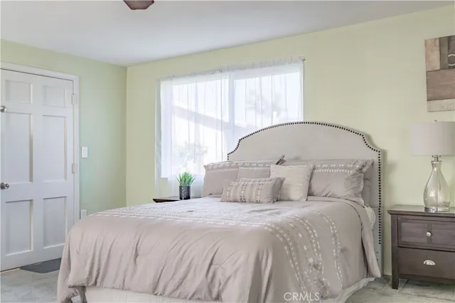 $989,000 | 3318 West Borchard Circle, Santa Ana, CA 92704