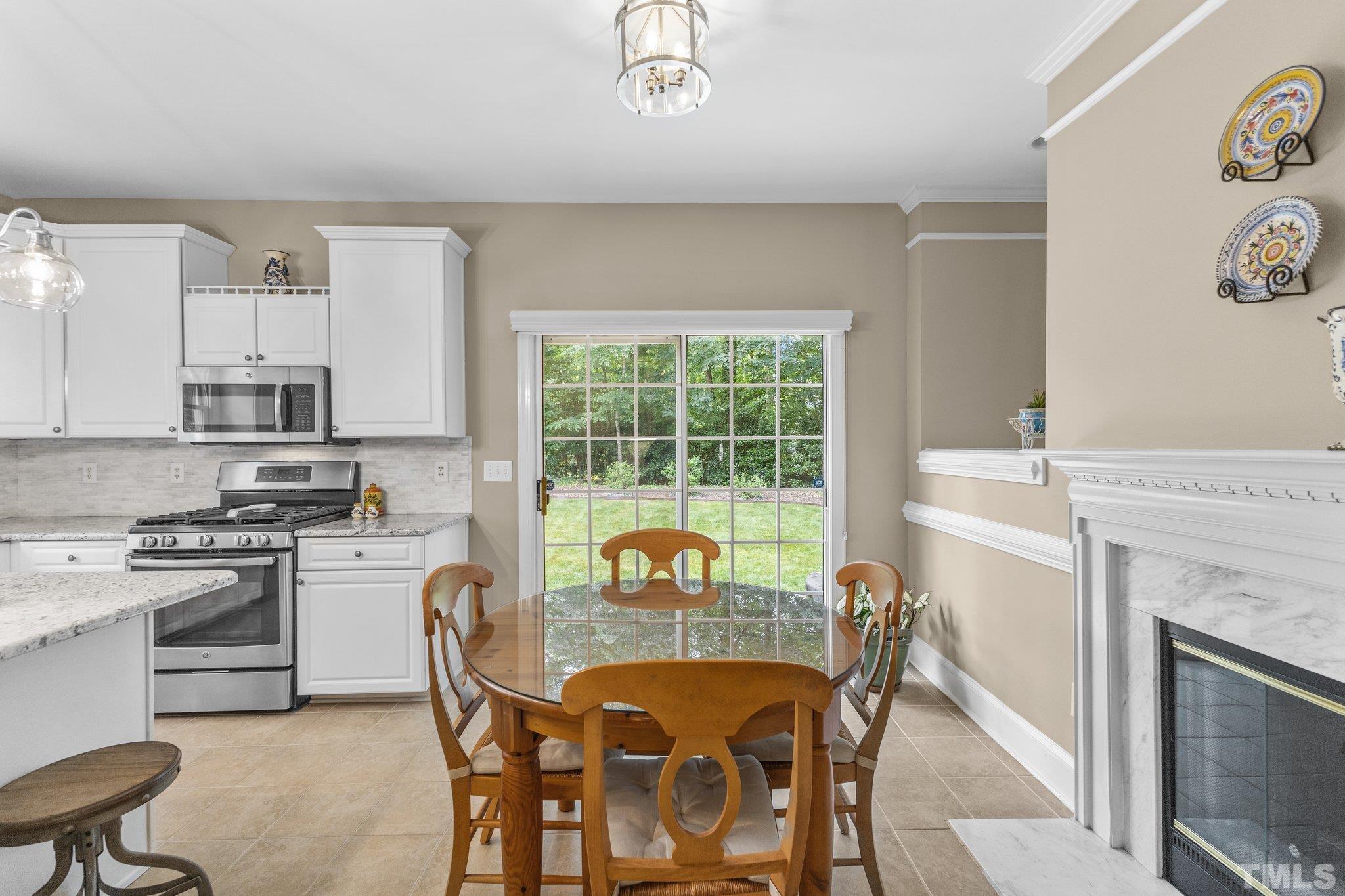 4009 Sunridge Road Raleigh, NC 27613 - Photo 11 of 35