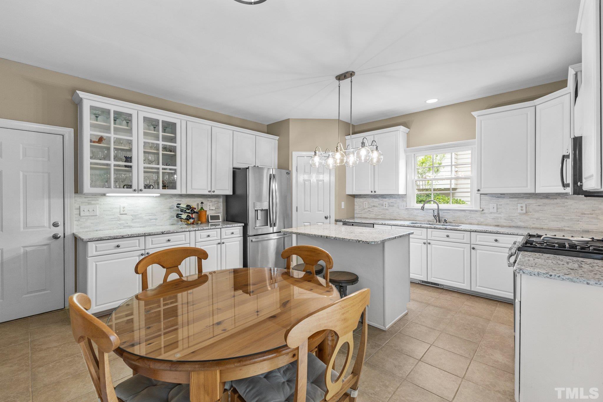 4009 Sunridge Road Raleigh, NC 27613 - Photo 12 of 35