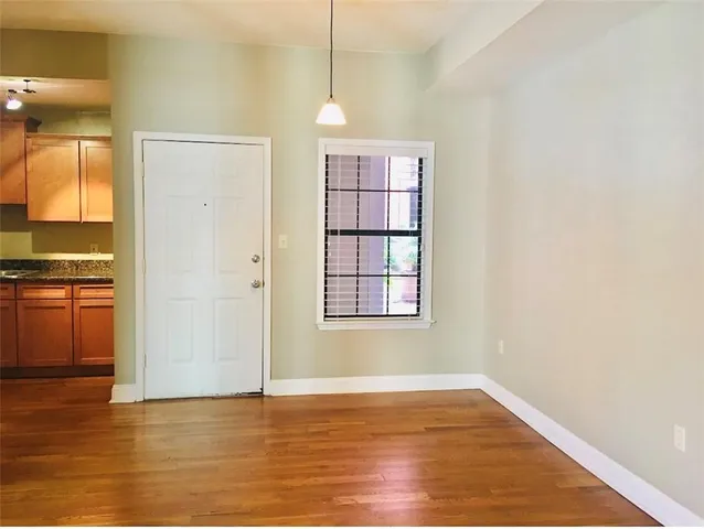 $1,850 | 760 Magazine Street, Unit 111, New Orleans, LA 70130