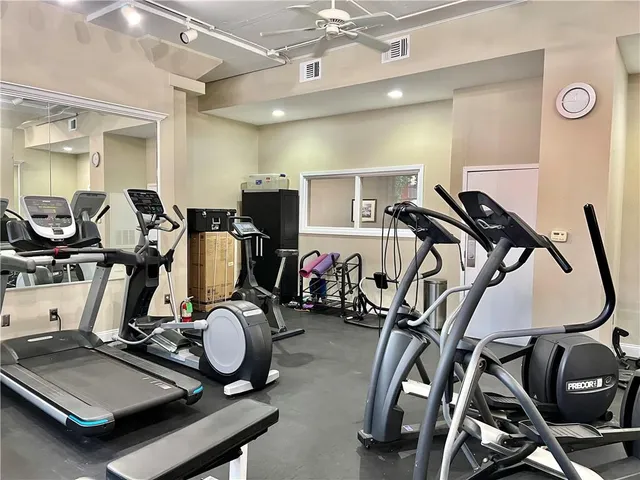 $1,850 | 760 Magazine Street, Unit 111, New Orleans, LA 70130