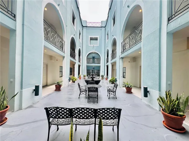 $1,850 | 760 Magazine Street, Unit 111, New Orleans, LA 70130