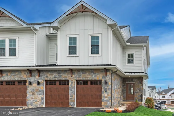 $1,039,378 | 730 Emory Court, Horsham, PA 19044