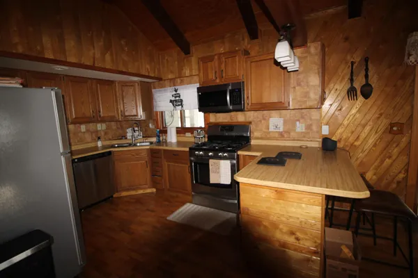 $389,900 | 3307 West Isle Street, Wahkon, MN 56386