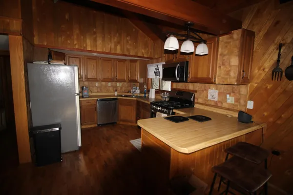 $389,900 | 3307 West Isle Street, Wahkon, MN 56386