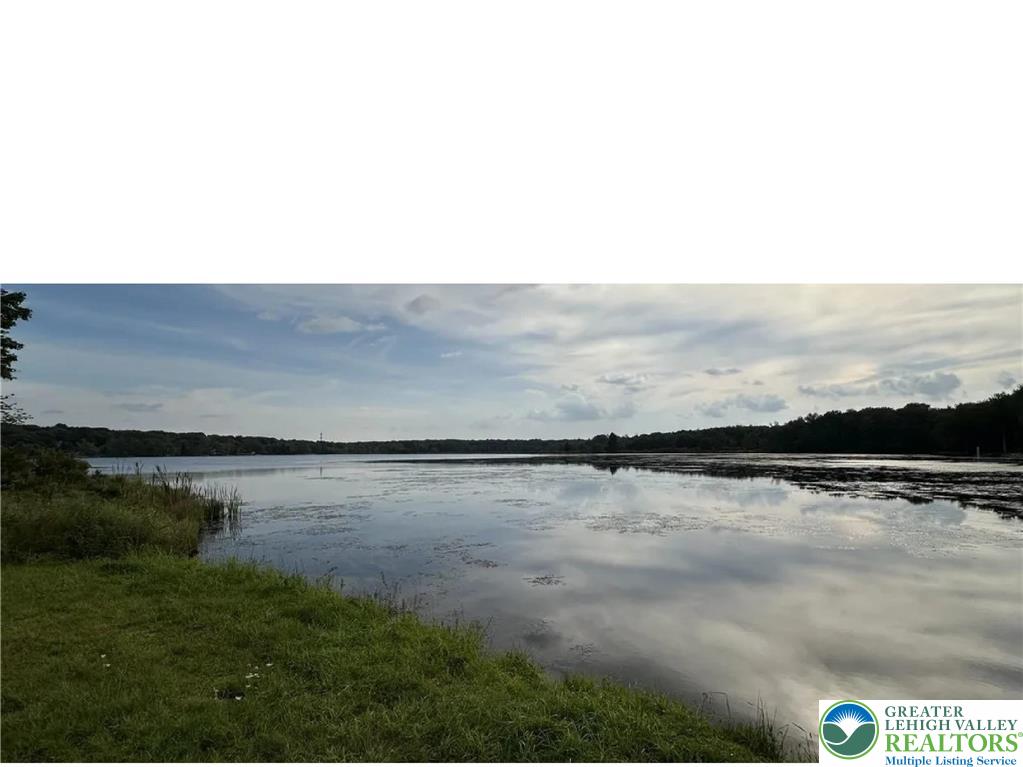 1151 Lexington Avenue, Unit 38 Mount Pocono, PA 18344 - Photo 4 of 8