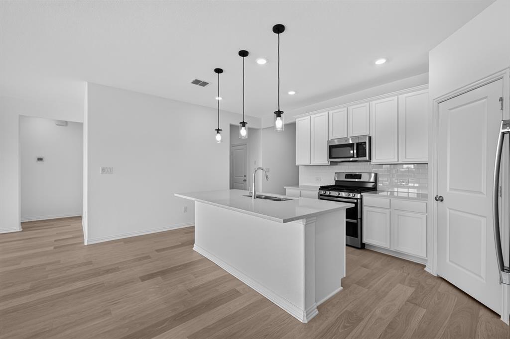 2625 Glacier Road ~ Ready Now