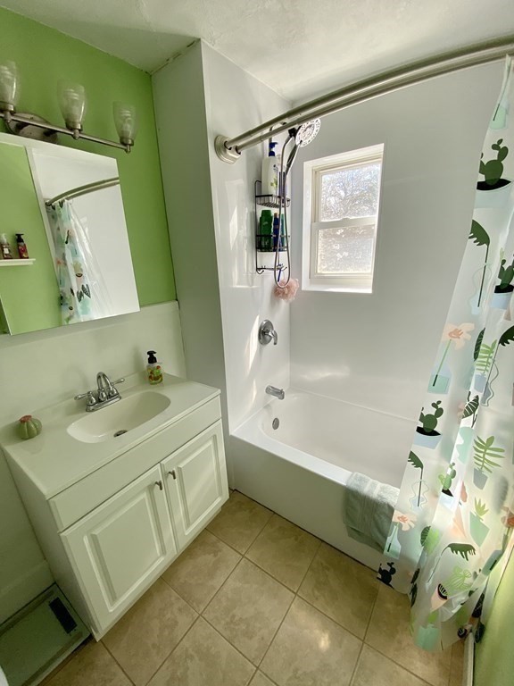 24 Riley Avenue Weymouth, MA 02189 - Photo 18 of 33 Gallery Image 18