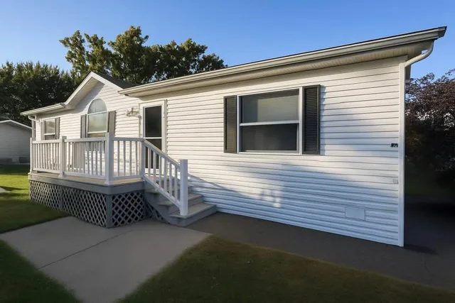 $75,000 | 5713 Cabot Drive, Mounds View, MN 55112