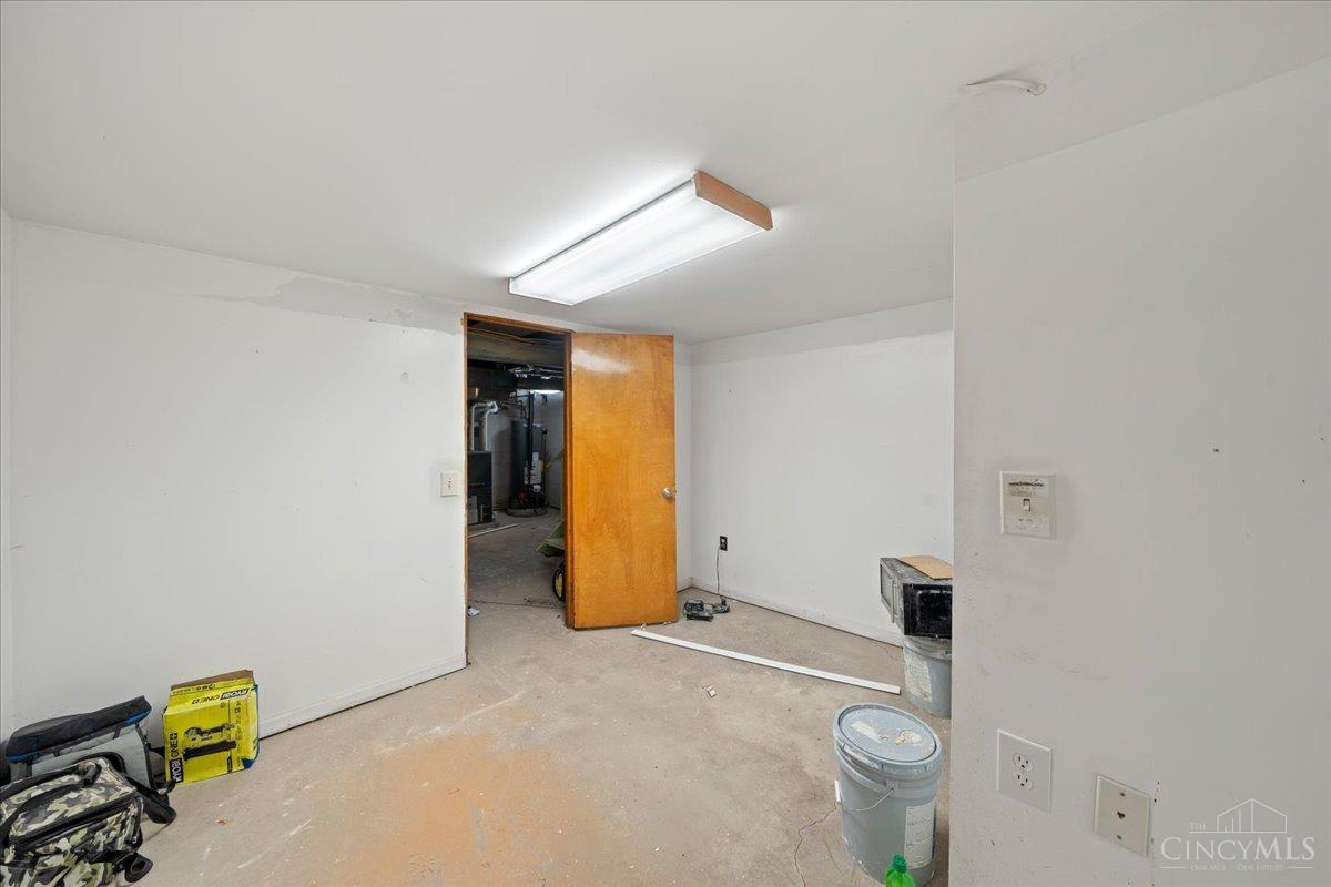 7158 Dunn Road Cincinnati, OH 45230 - Photo 25 of 35