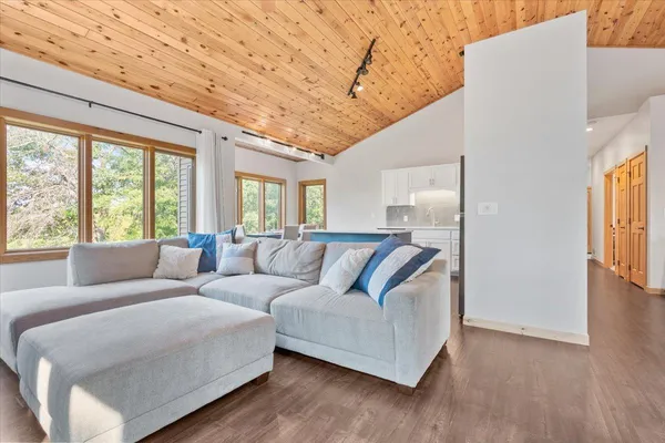 $639,900 | 11423 Fawn Lake Road, Breezy Point, MN 56472