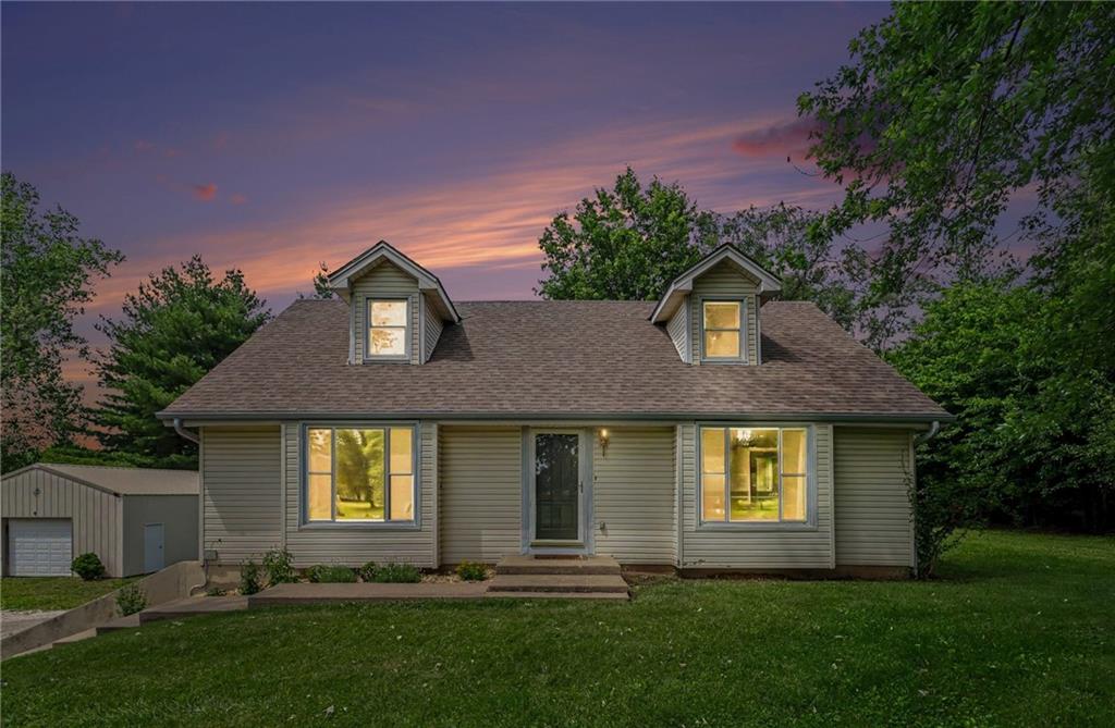 702 Howard Road Trimble, MO 64492 - Photo 2 of 27