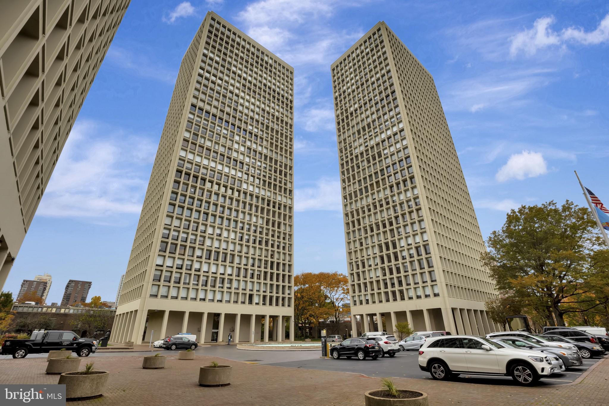 200 Locust Street, Unit 25H Philadelphia, PA 19106 - Photo 1 of 30 Society Hill Towers