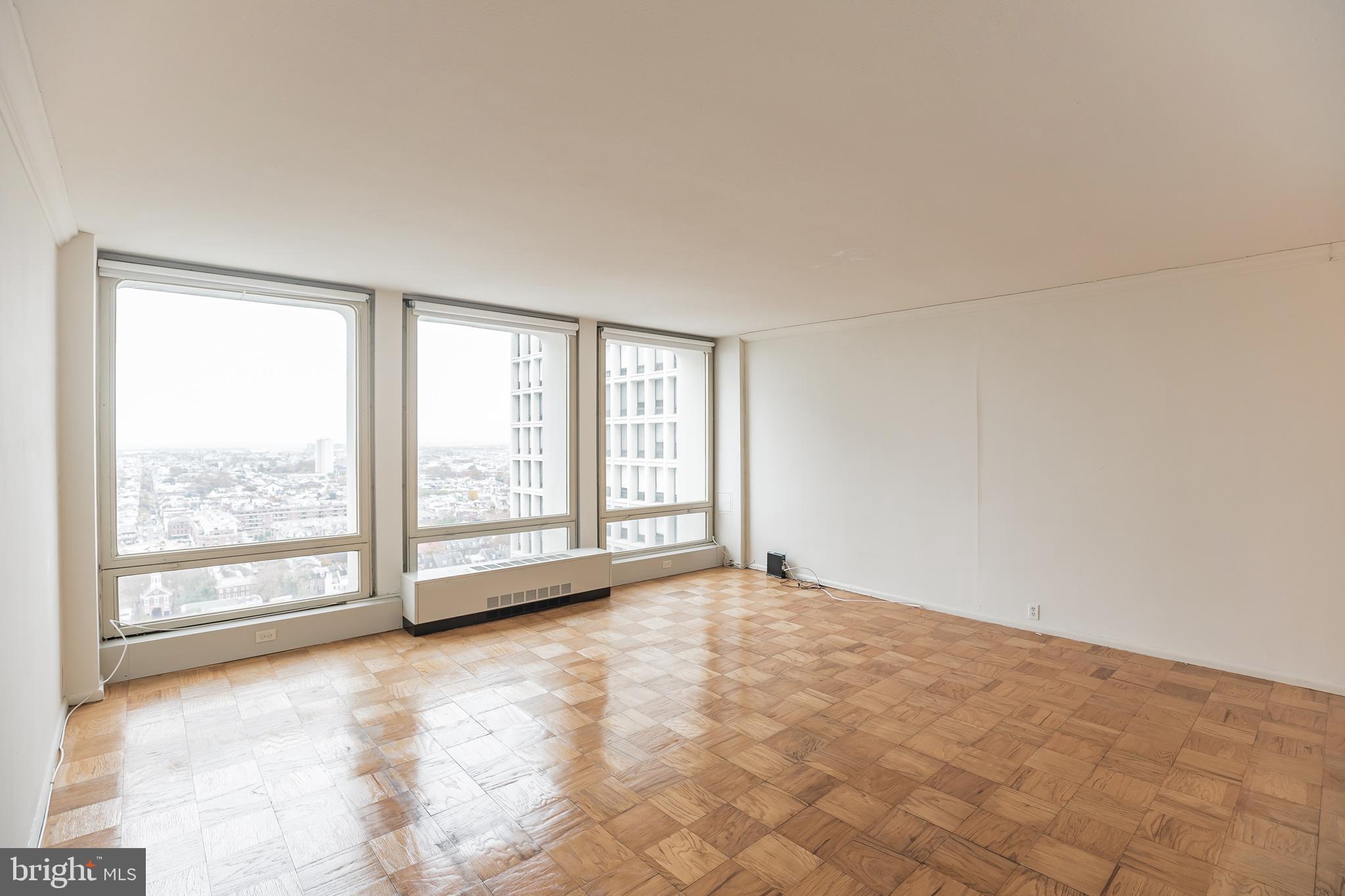 200 Locust Street, Unit 25H Philadelphia, PA 19106 - Photo 11 of 30 Living room