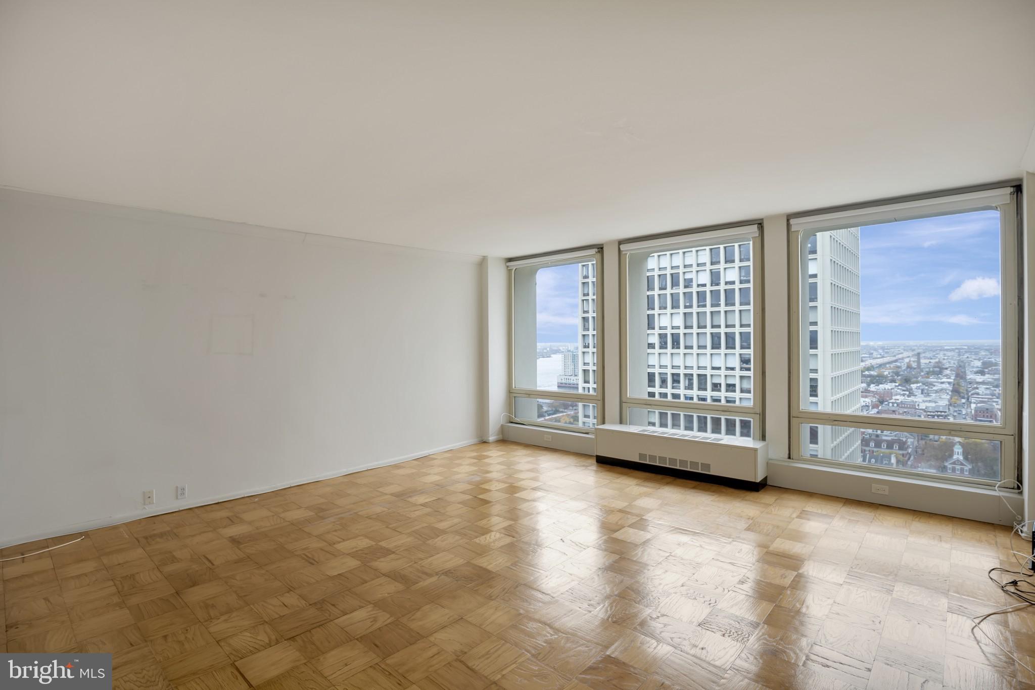 200 Locust Street, Unit 25H Philadelphia, PA 19106 - Photo 12 of 30 Living room