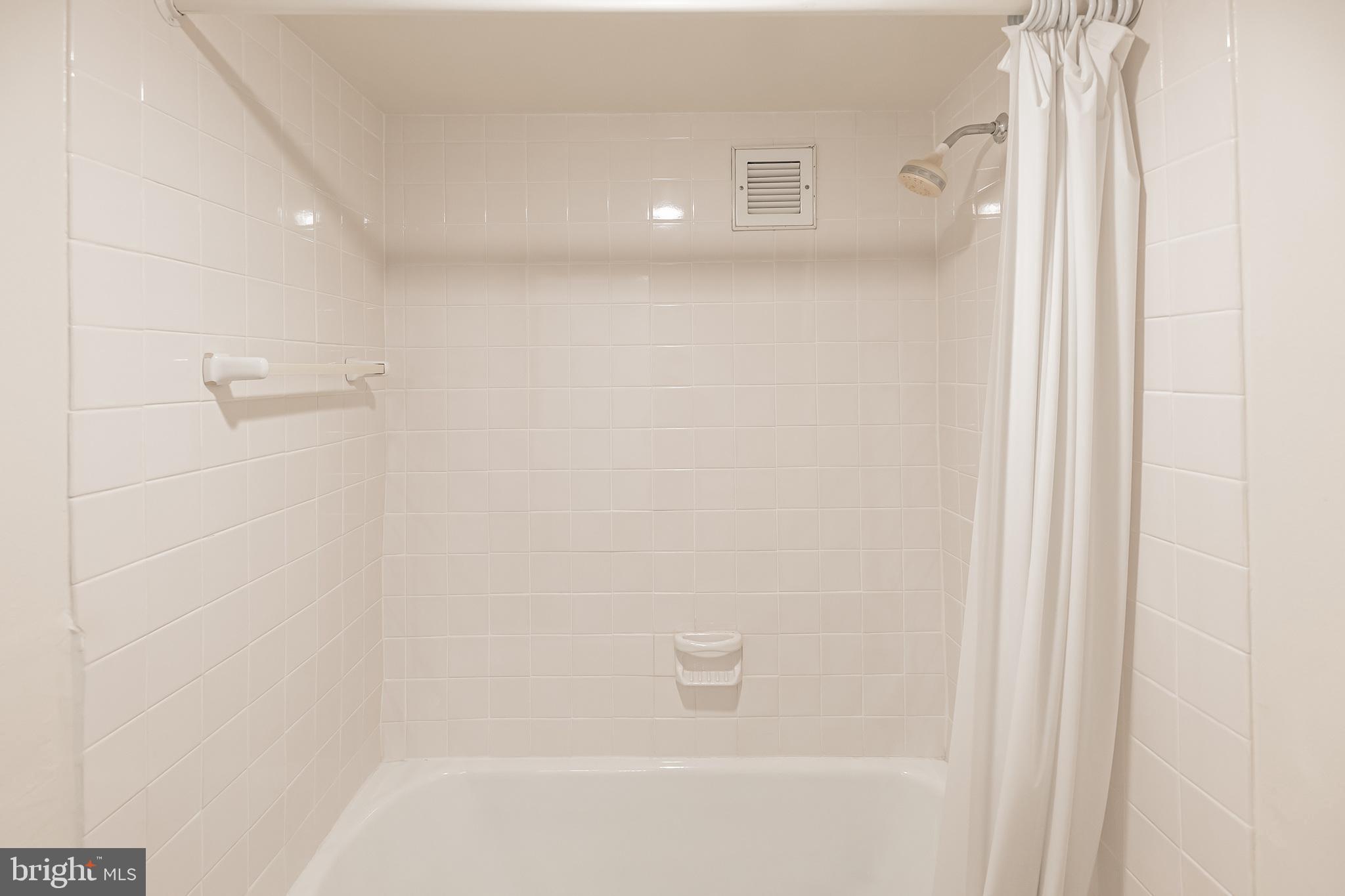 200 Locust Street, Unit 25H Philadelphia, PA 19106 - Photo 21 of 30